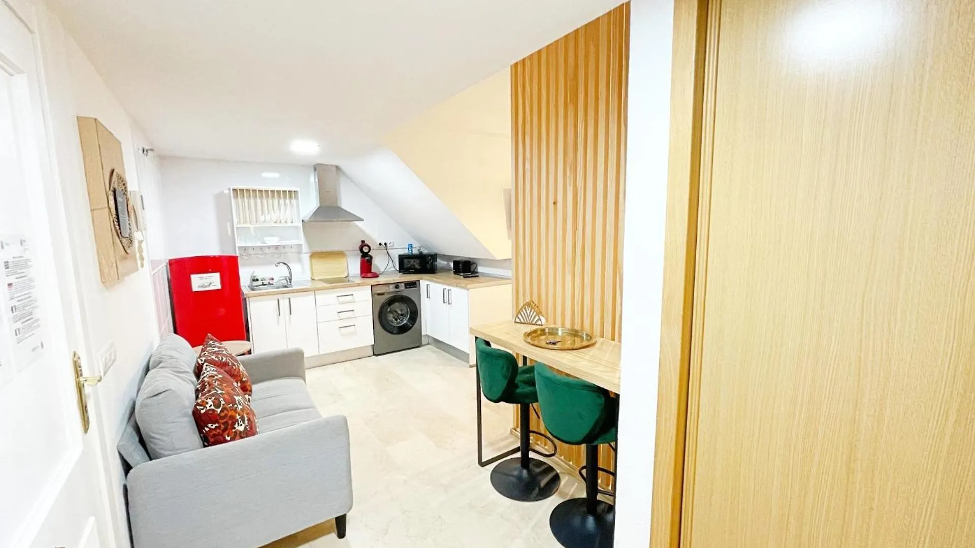 公寓 New Tropic Malaka Home 马拉加