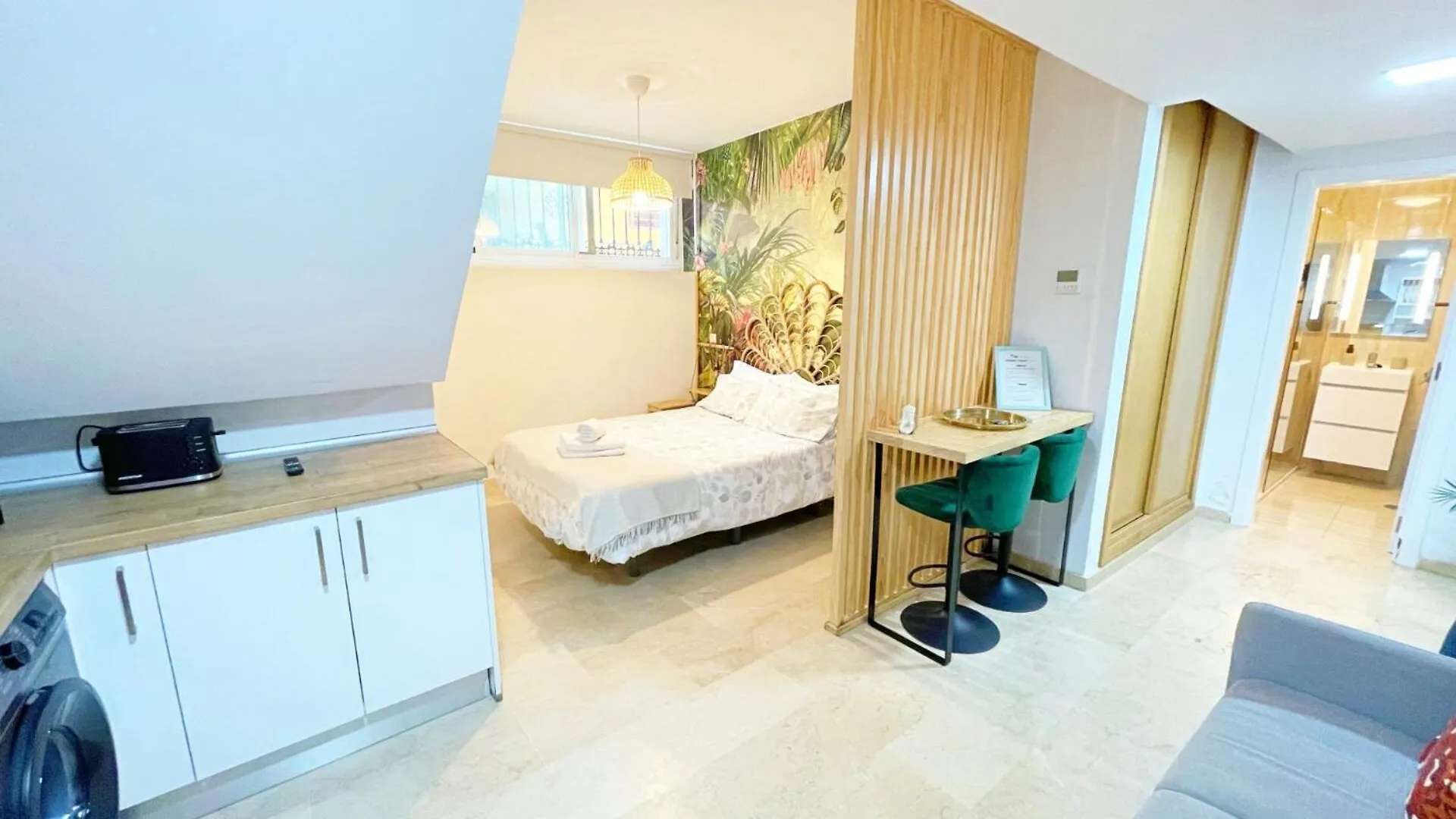 New Tropic Malaka Home Málaga 0*,  Spanyolország